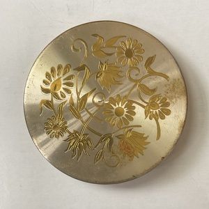 Vintage Wadsworth Powder Compact with Floral Etched Cover with Original Powder